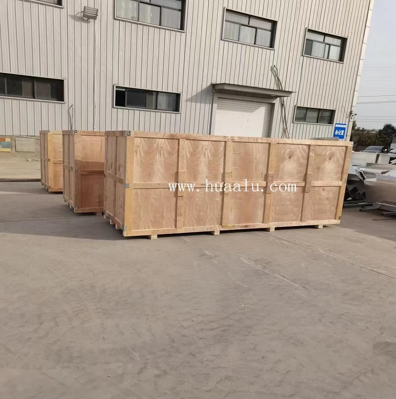 Metal-honeycomb-panel-package